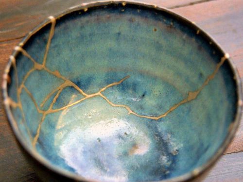 Kintsugi, l’arte delle preziose cicatrici